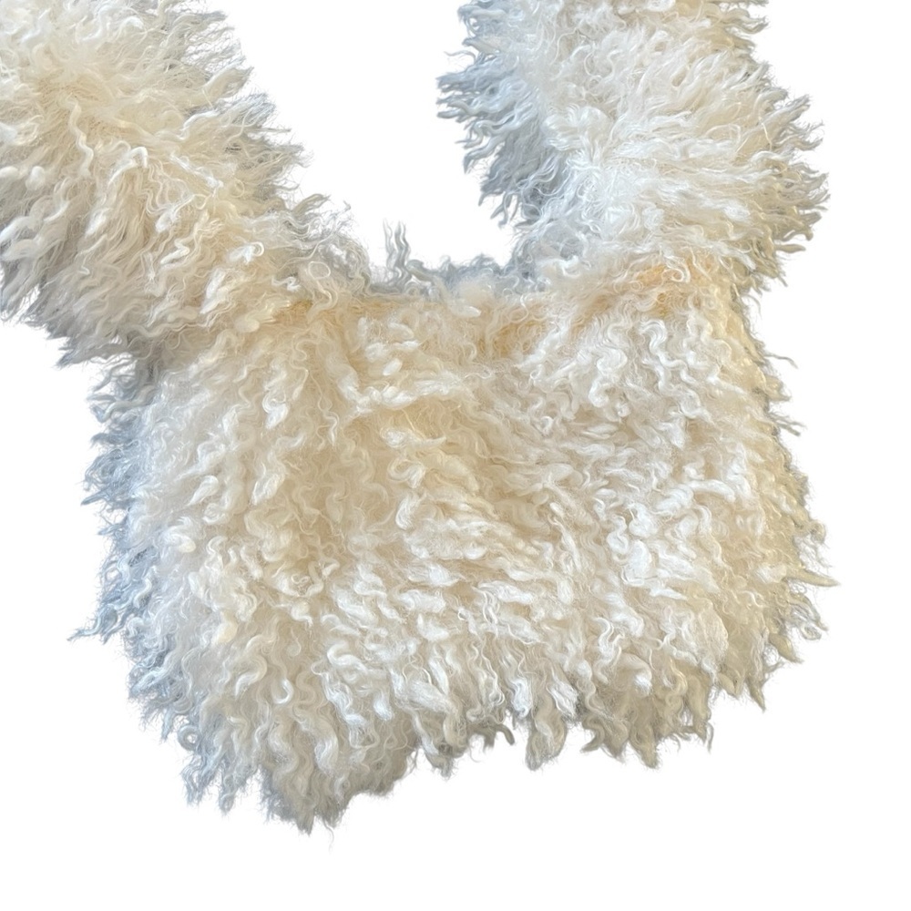 URBAN OUTFITTERS‎ Calliope Shag Crossbody Bag Purse in White - Picture 4 of 9